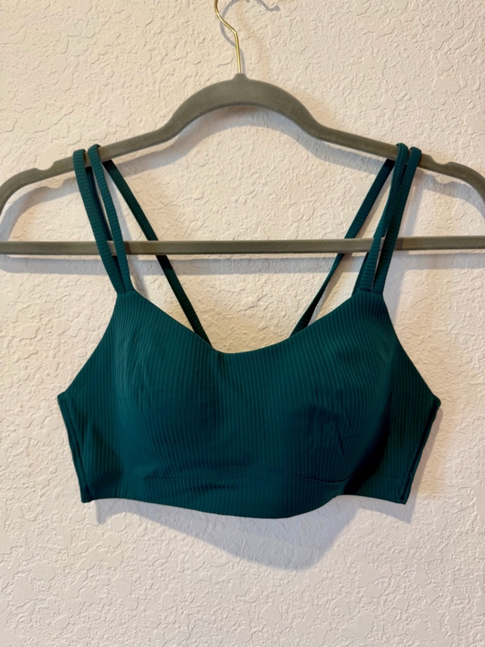 Ribbed Lululemon like a cloud bra